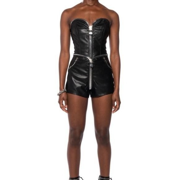 Xena Zipped & Buttered Up: Vegan Leather Shorts L XL - Picture 10 of 12
